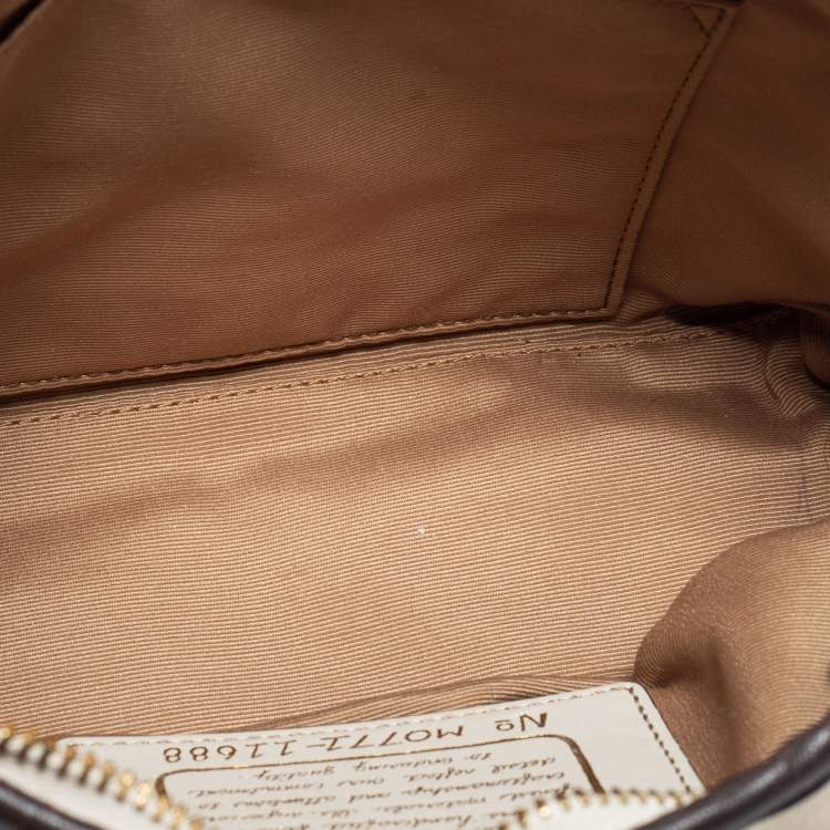 مملوكة مسبقًا Coach Brown/Beige Signature Canvas Front Pocket Baguette Bag