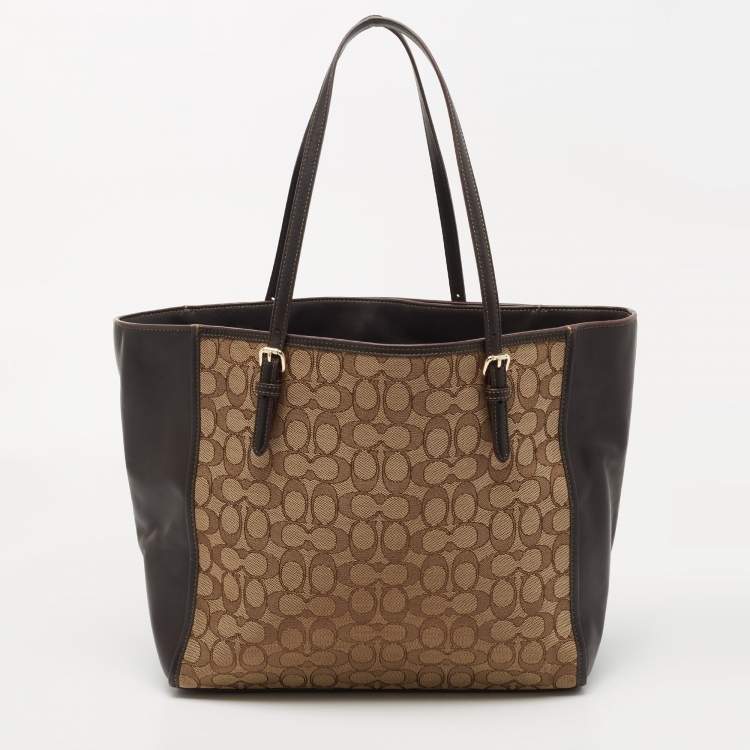 مملوكة مسبقًا Coach Beige/Dark Brown Signature Canvas and Leather Shopper Tote