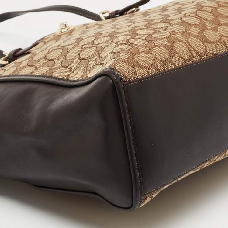 مملوكة مسبقًا Coach Beige/Dark Brown Signature Canvas and Leather Shopper Tote