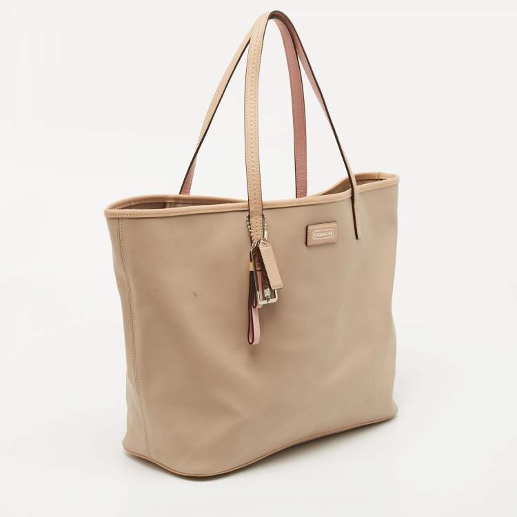 Pre Owned Coach Beige Leather Park Metro Tote
