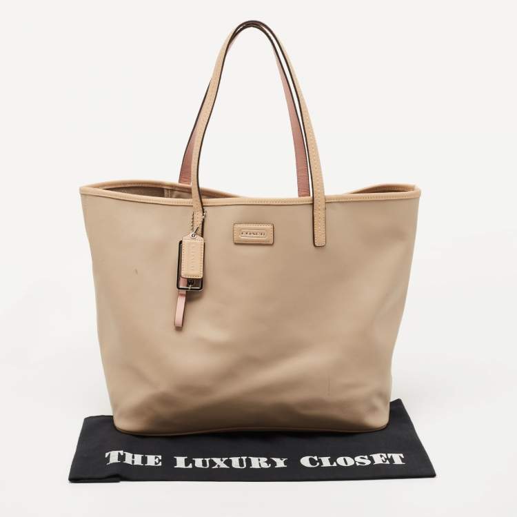 Pre Owned Coach Beige Leather Park Metro Tote