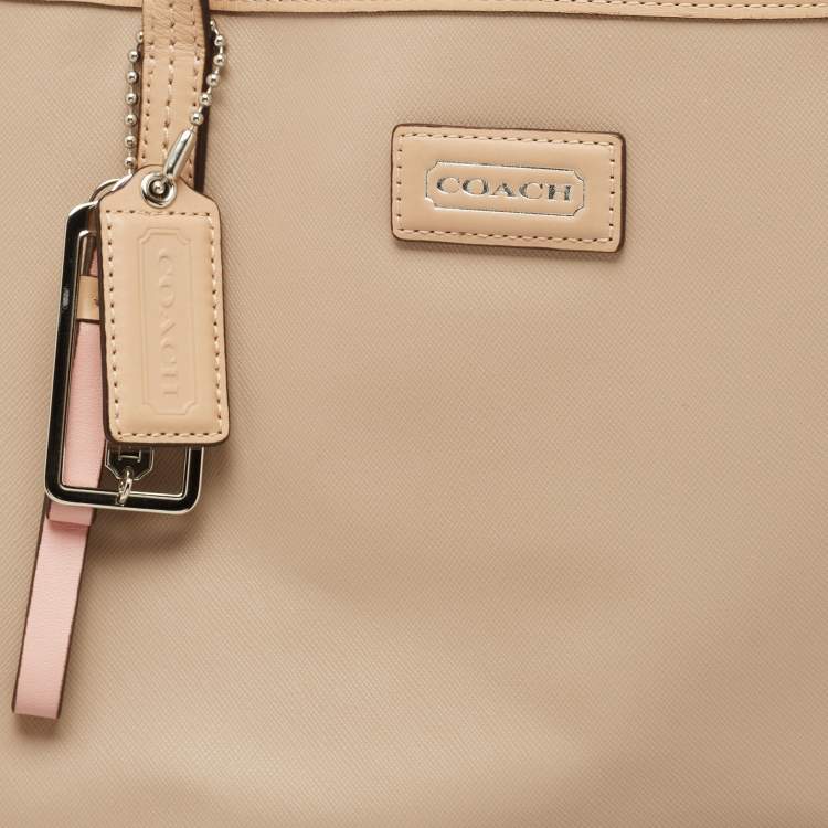 Pre Owned Coach Beige Leather Park Metro Tote