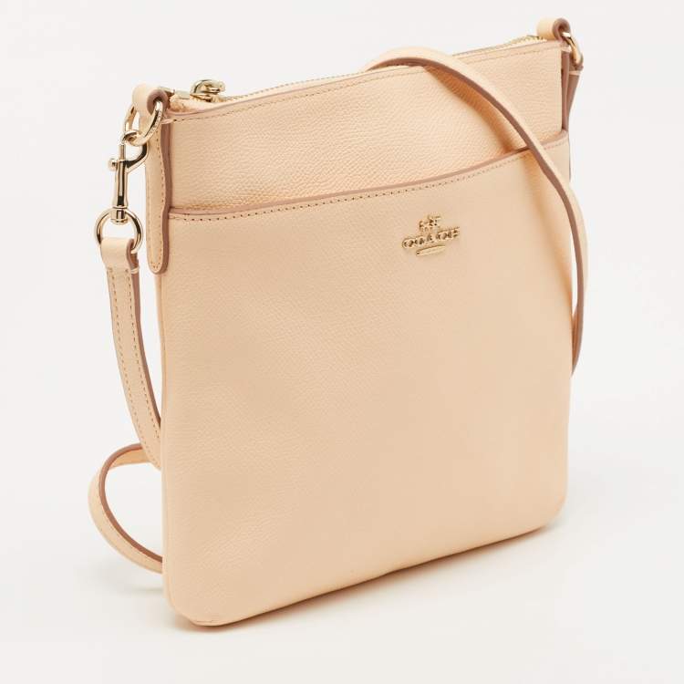 مملوكة مسبقًا Coach Peach Leather North South Swingpack Crossbody Bag