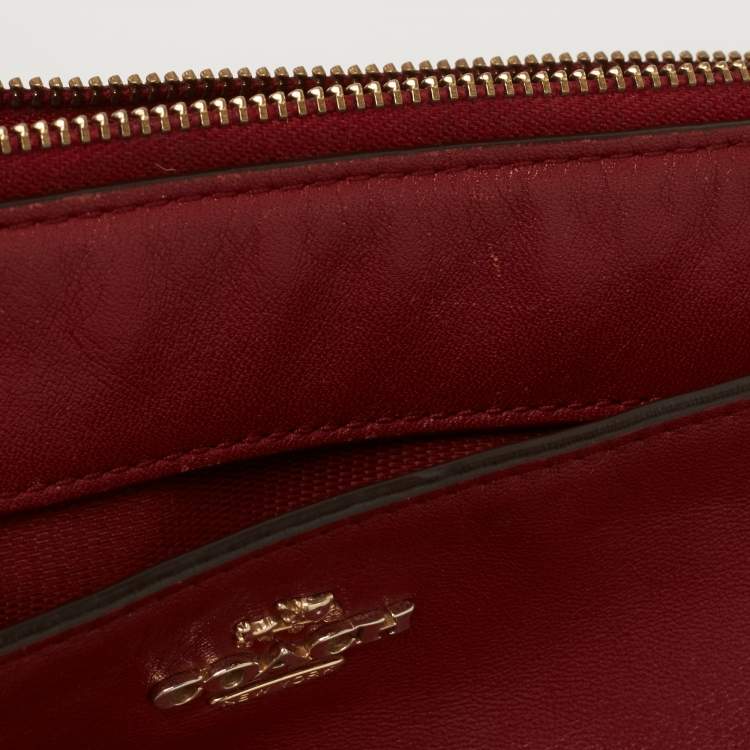 مملوكة مسبقًا Coach Red Leather East/West Swingpack Crossbody Bag