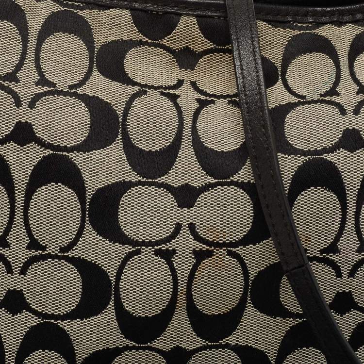 Pre Owned Coach Black/Grey Signature Canvas and Leather Shoulder Bag