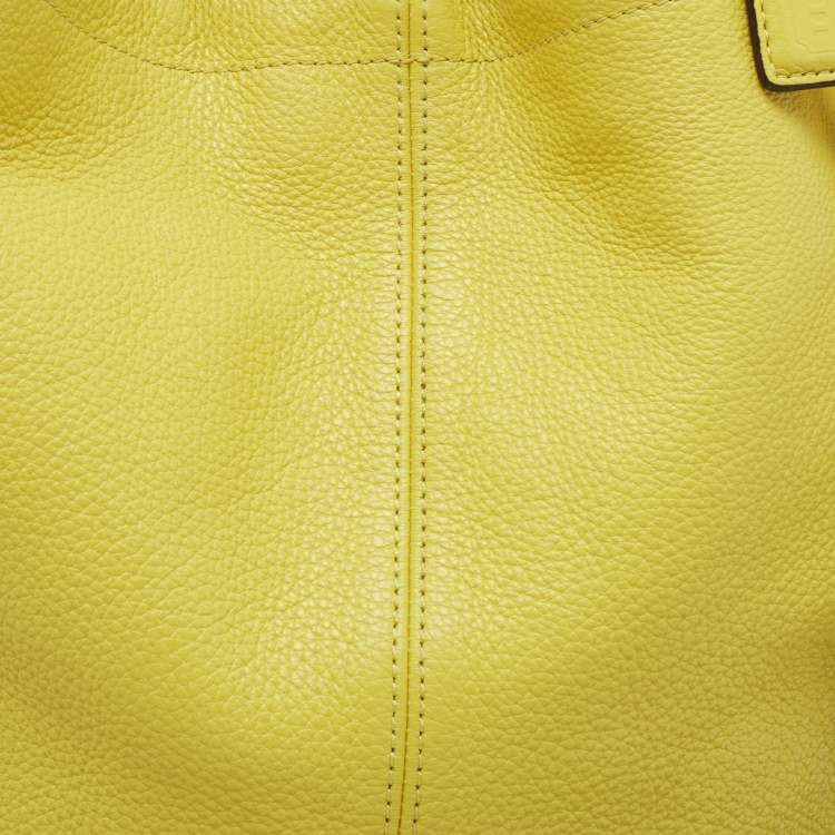 مملوكة مسبقًا Coach Yellow Lime Leather Avery Hobo