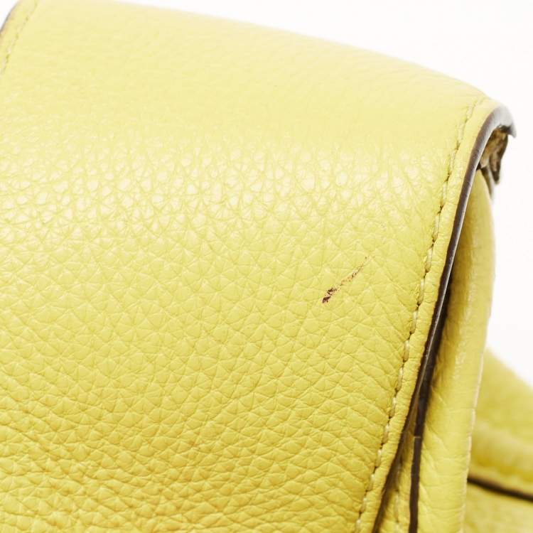 مملوكة مسبقًا Coach Yellow Lime Leather Avery Hobo