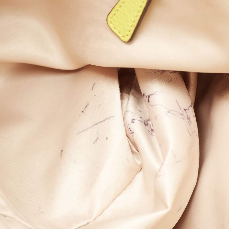 مملوكة مسبقًا Coach Yellow Lime Leather Avery Hobo