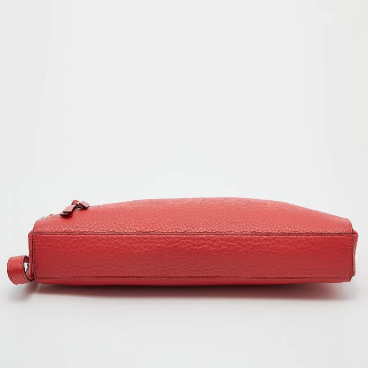 مملوكة مسبقًا Coach Red Leather Wristlet Clutch