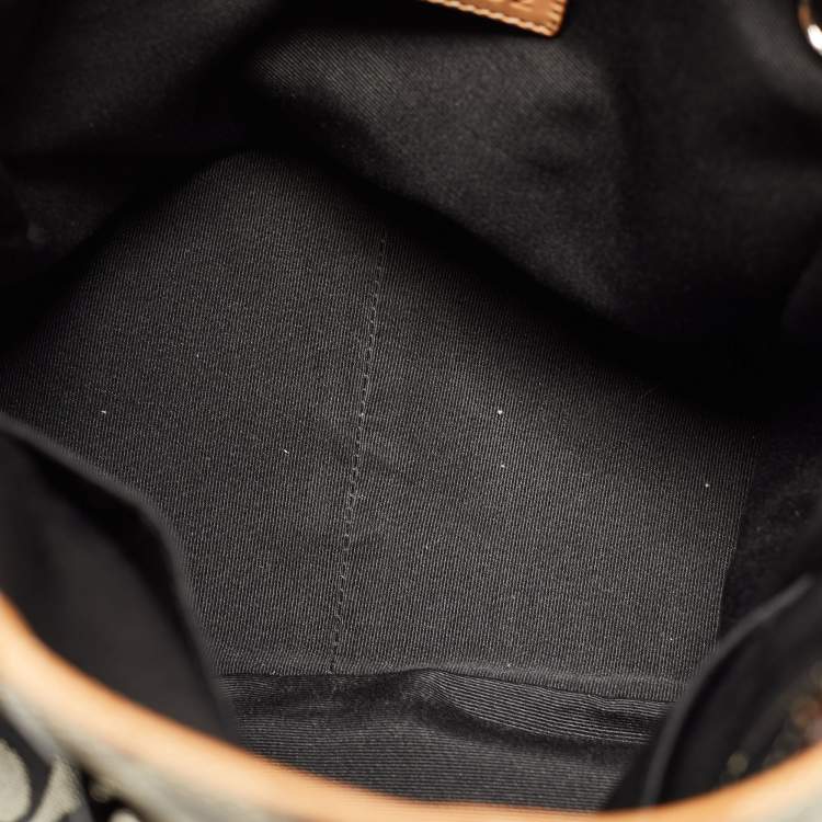 مملوكة مسبقًا Coach Black Signature Canvas and Leather Buckle Tote