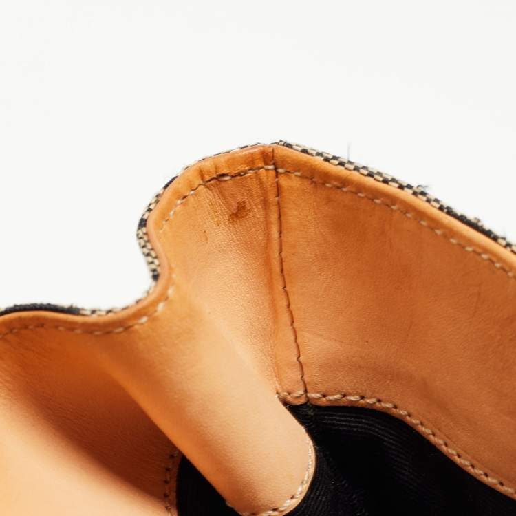 مملوكة مسبقًا Coach Black Signature Canvas and Leather Buckle Tote