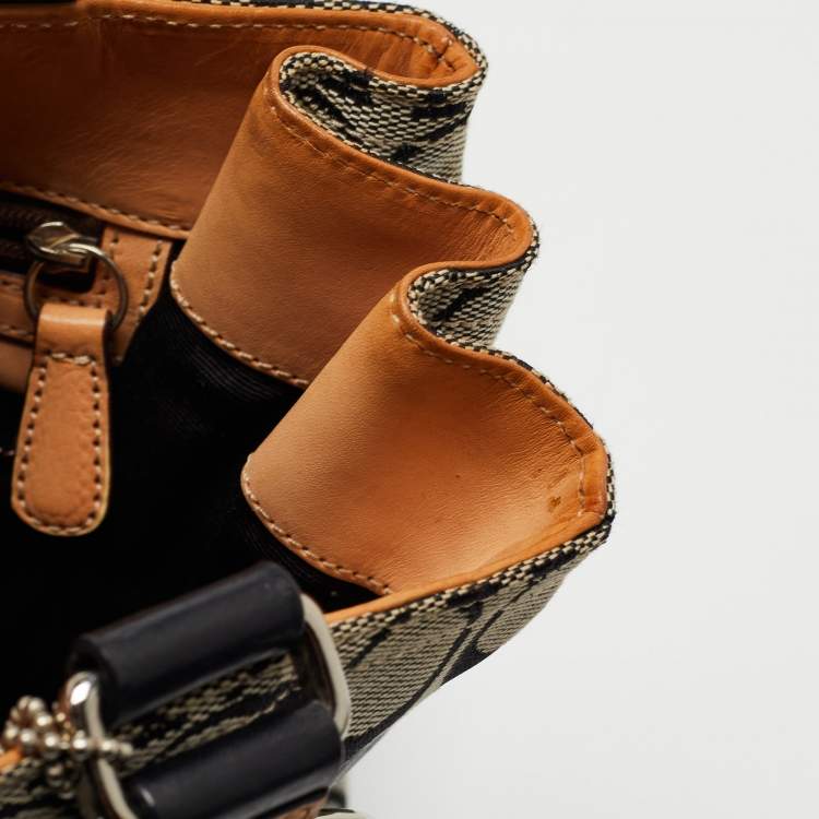 مملوكة مسبقًا Coach Black Signature Canvas and Leather Buckle Tote