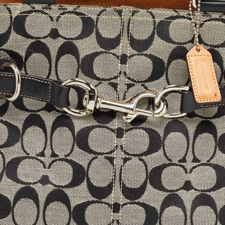 مملوكة مسبقًا Coach Black Signature Canvas and Leather Buckle Tote