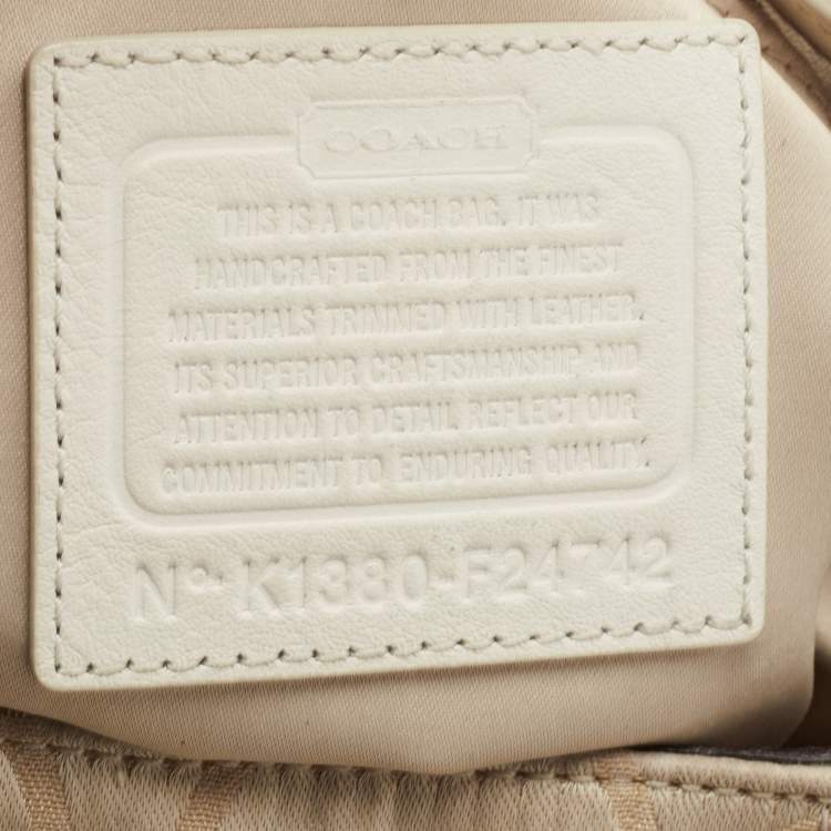 Pre Owned Coach White/Beige Signature Fabric Campbell Hobo