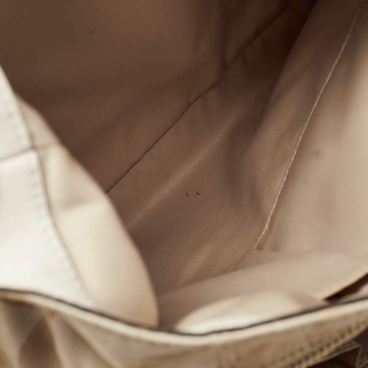 Pre Owned Coach White/Beige Signature Fabric Campbell Hobo