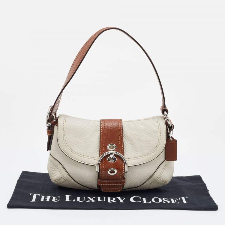 Pre Owned Coach Off White/Brown Leather Soho Baguette Bag