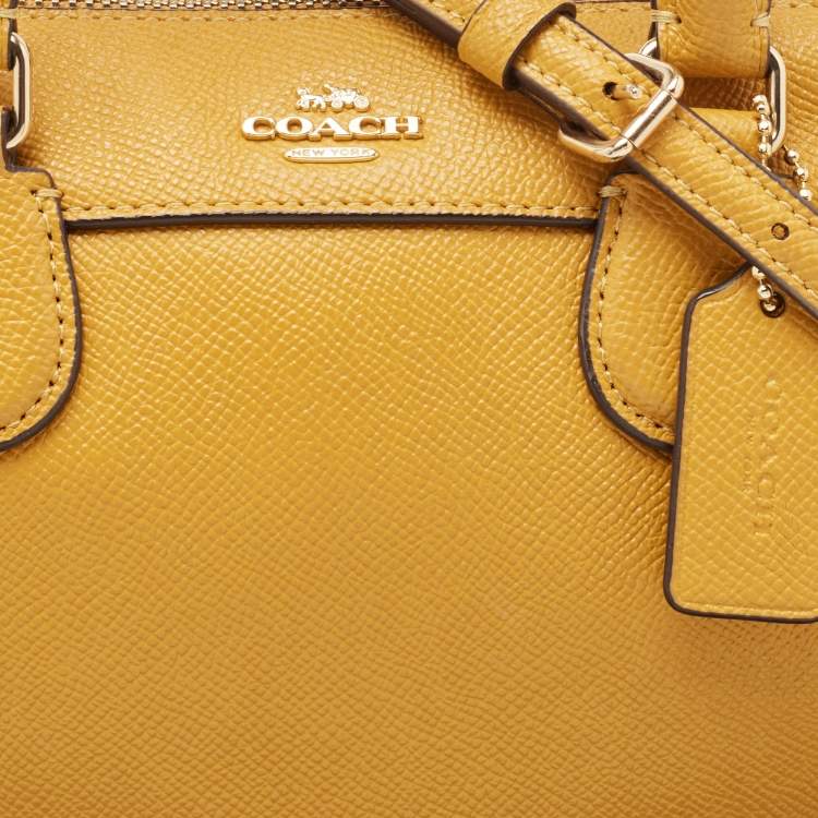 مملوكة مسبقًا Coach Mustard Yellow Leather Mini Bennett Satchel