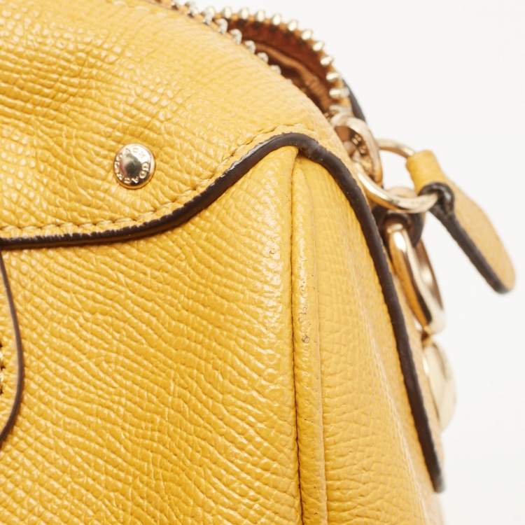 مملوكة مسبقًا Coach Mustard Yellow Leather Mini Bennett Satchel