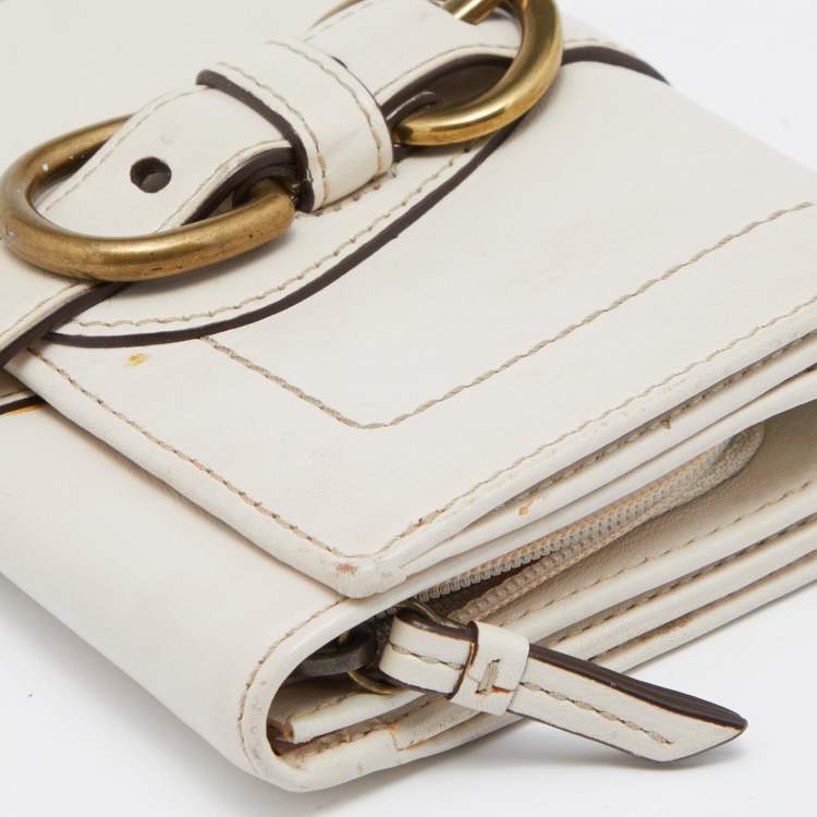 Pre Owned Coach Off White Leather Compact Wallet