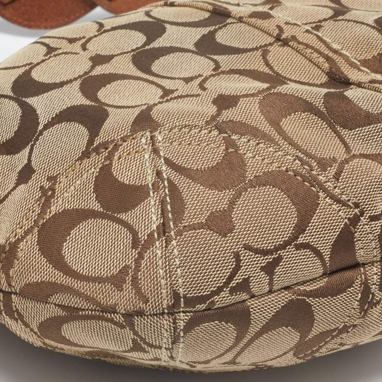 مملوكة مسبقًا Coach Beige/Brown Signature Canvas and Leather Soho Hobo