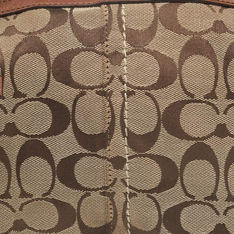 مملوكة مسبقًا Coach Beige/Brown Signature Canvas and Leather Soho Hobo