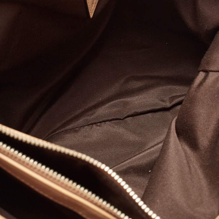 مملوكة مسبقًا Coach Tan/Beige Canvas and Patent Leather Buckle Handle Tote