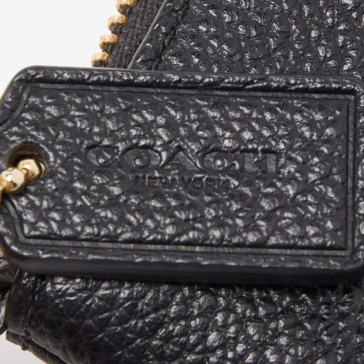 Pre Owned Coach Black Pebbled Leather Zip Wristlet Clutch