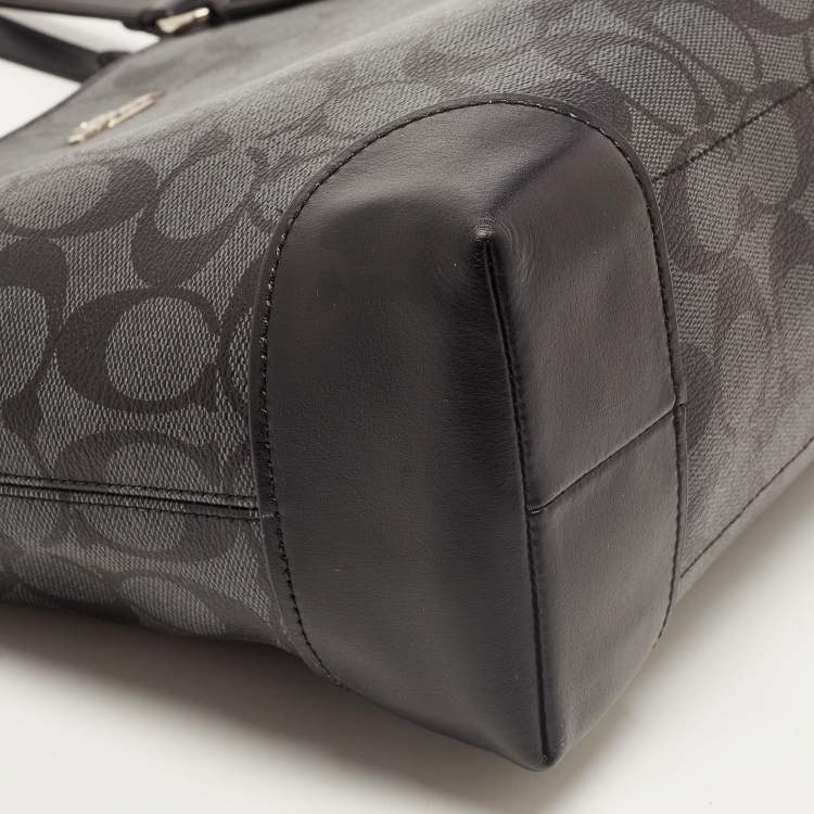 Pre Owned Coach Black/Grey Signature Coated Canvas City Zip Tote