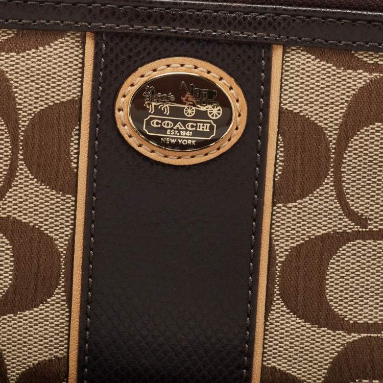 مملوكة مسبقًا Coach Brown/Beige Signature Canvas and Lizard Embossed Leather Zip Wristlet Pouch