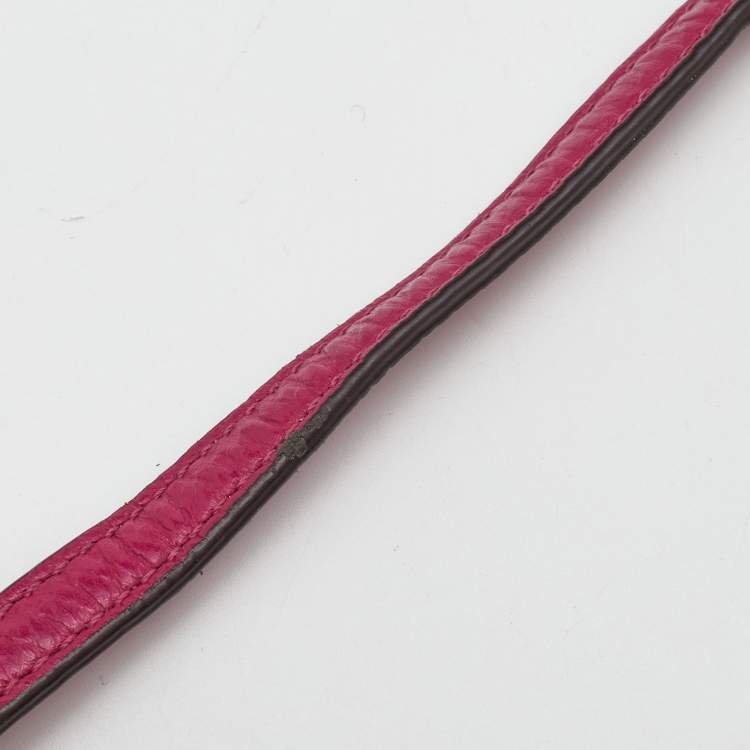 مملوكة مسبقًا Coach Fuchsia Leather Camera Crossbody Bag