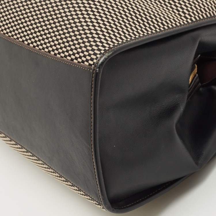 Pre Owned Coach Black/Beige Canvas And Leather Carlyle Shoulder Bag