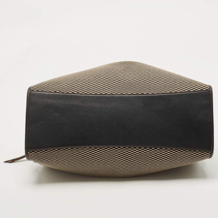 Pre Owned Coach Black/Beige Canvas And Leather Carlyle Shoulder Bag