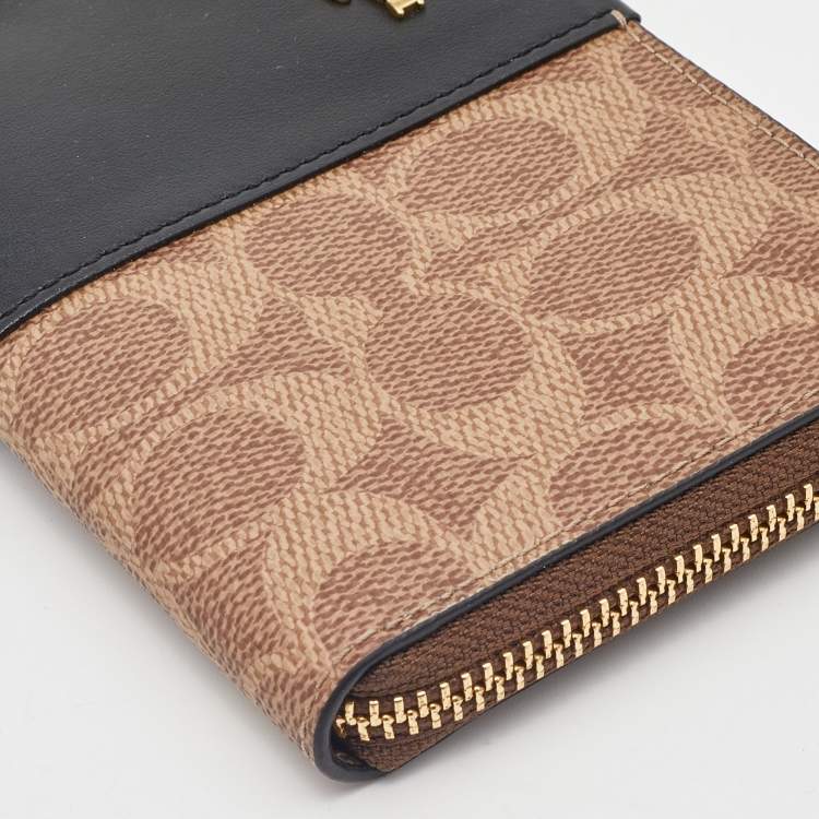 Pre Owned Coach Beige/Black Signature Coated Canvas and Leather Accordion Zip Around Wallet