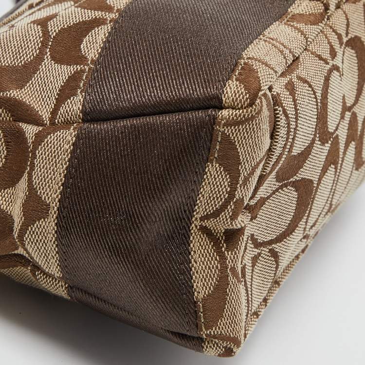 مملوكة مسبقًا Coach Brown/Beige Signature Canvas and Leather Baguette Bag 