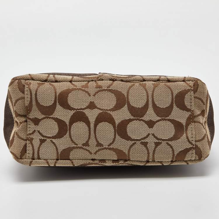 مملوكة مسبقًا Coach Brown/Beige Signature Canvas and Leather Baguette Bag 