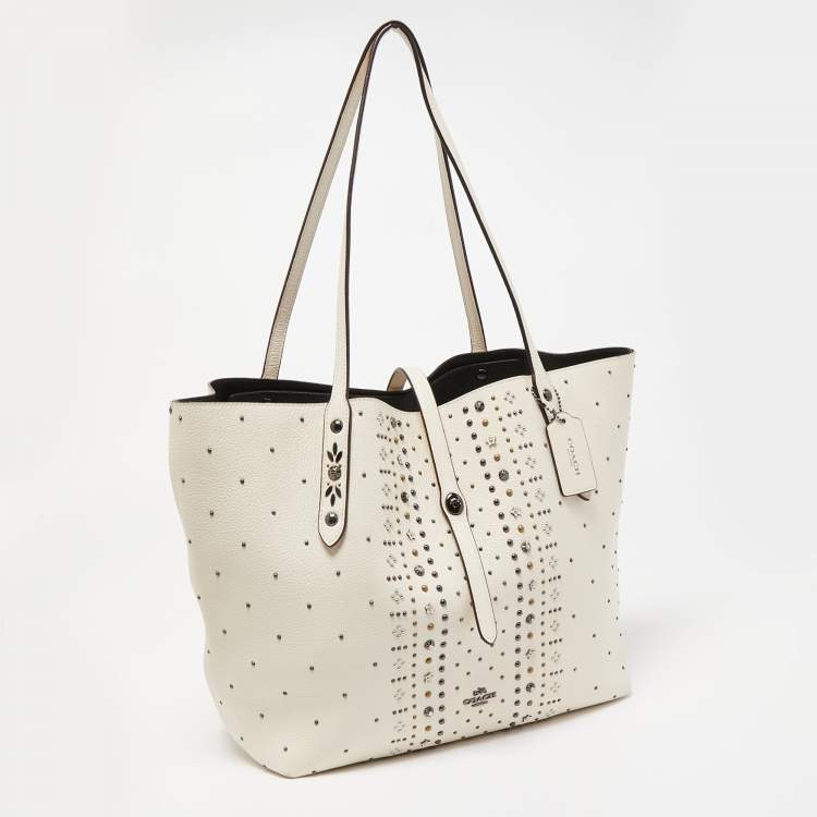 Pre Owned Coach Off White Leather Bandana Rivets Shopper Tote