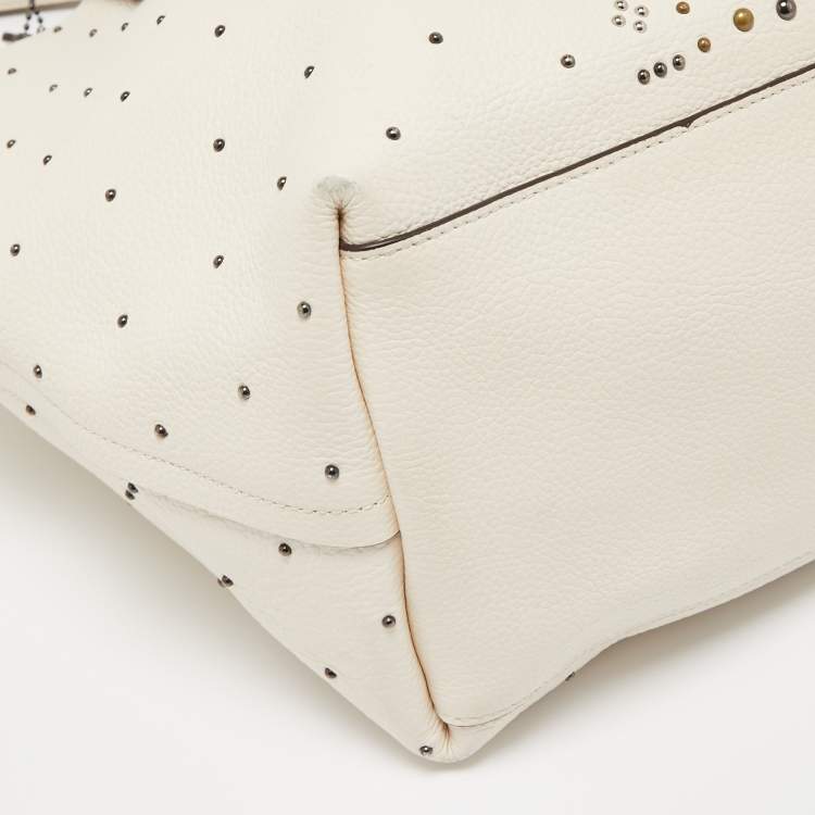 Pre Owned Coach Off White Leather Bandana Rivets Shopper Tote