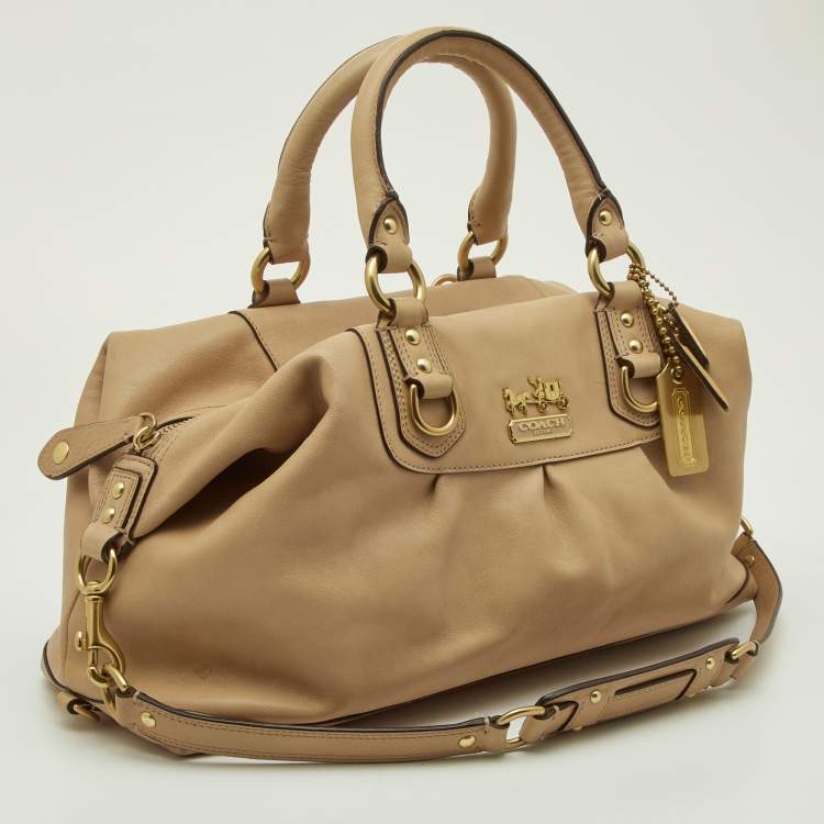 مملوكة مسبقًا Coach Beige Leather Madison Sabrina Shoulder Bag