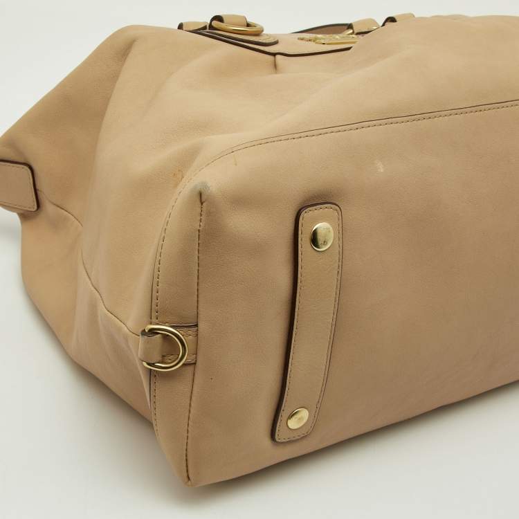 مملوكة مسبقًا Coach Beige Leather Madison Sabrina Shoulder Bag