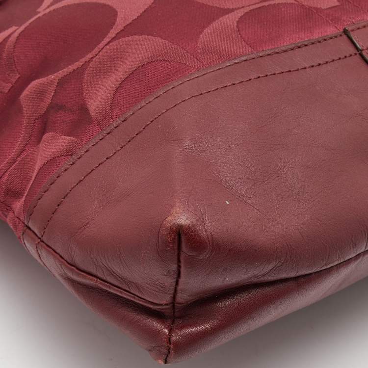 Pre Owned Coach Burgundy Signature Satin and Leather Chain Detail Hobo