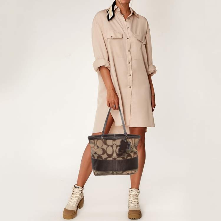 Pre Owned Coach Beige/Brown Signature Canvas and Leather Stipe Tote