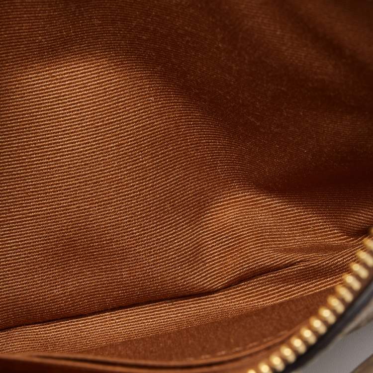 Pre Owned Coach Beige Signature Canvas and Leather Corner Zip Wristlet