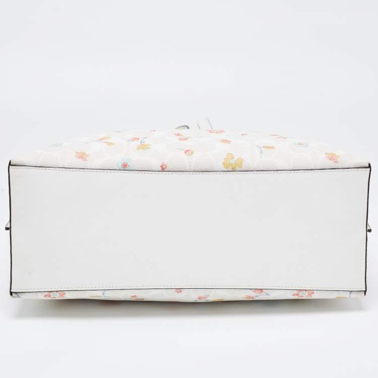 مملوكة مسبقًا Coach White Signature Coated Canvas and Leather Floral Print City Tote