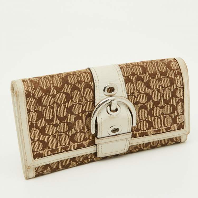 Pre Owned Coach Beige/White Signature Canvas and Leather Buckle Detail Continental Wallet