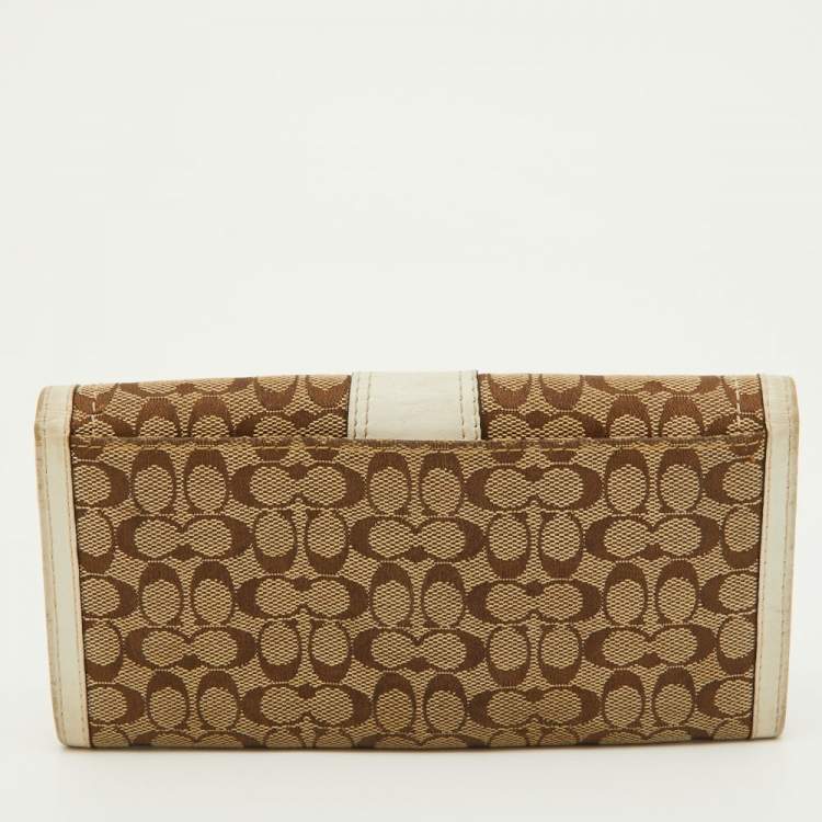 Pre Owned Coach Beige/White Signature Canvas and Leather Buckle Detail Continental Wallet