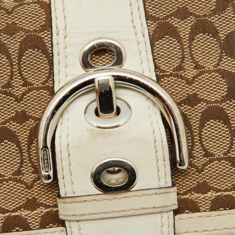 Pre Owned Coach Beige/White Signature Canvas and Leather Buckle Detail Continental Wallet
