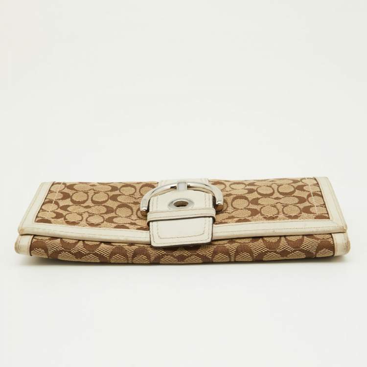 Pre Owned Coach Beige/White Signature Canvas and Leather Buckle Detail Continental Wallet