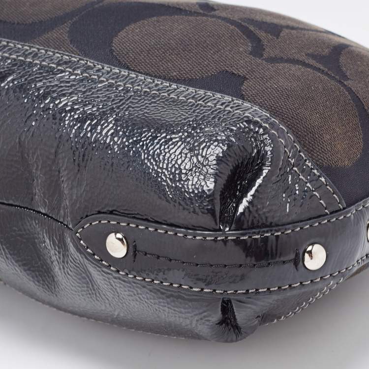 مملوكة مسبقًا Coach Black Signature Canvas and Patent Leather Shoulder Bag