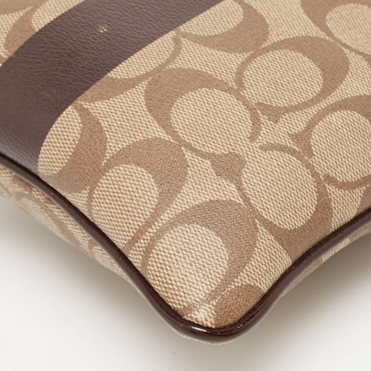 Pre Owned Coach Dark Brown/Beige Signature Coated Canvas Crossbody Bag