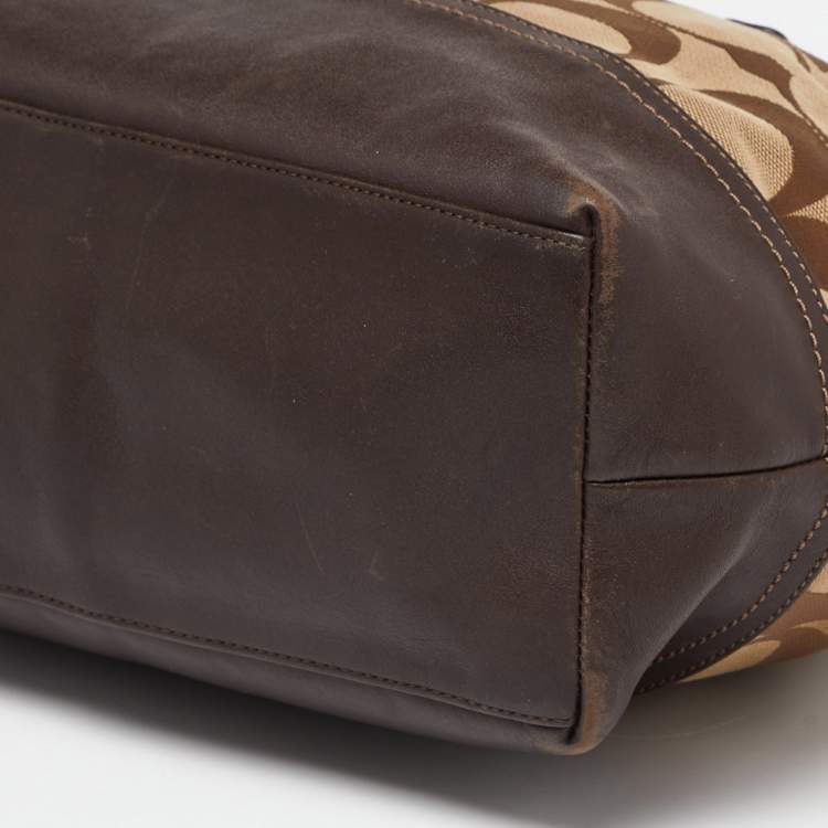 Pre Owned Coach Brown/Beige Signature Canvas and Leather Hamptons Weekend Tote
